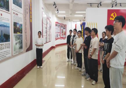 参观万象城娱乐awc线路廉洁文化教育基地照片材料5
